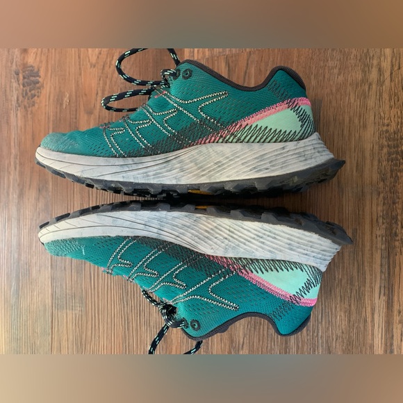 Merrell Vibram size 6 shoe - Picture 7 of 8